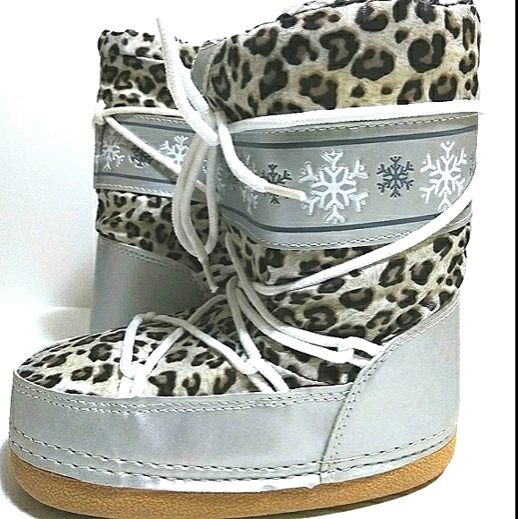 ❄️ 👩‍🚀 MOONBOOTS Style ❄ - Picture 2 of 7